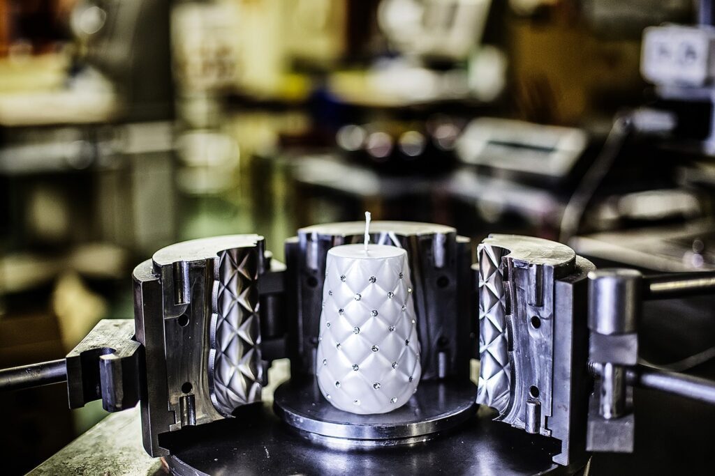 ARTMEDIA - UNIPAR: Discover the Magic of Premium Quality Czech Candles_6