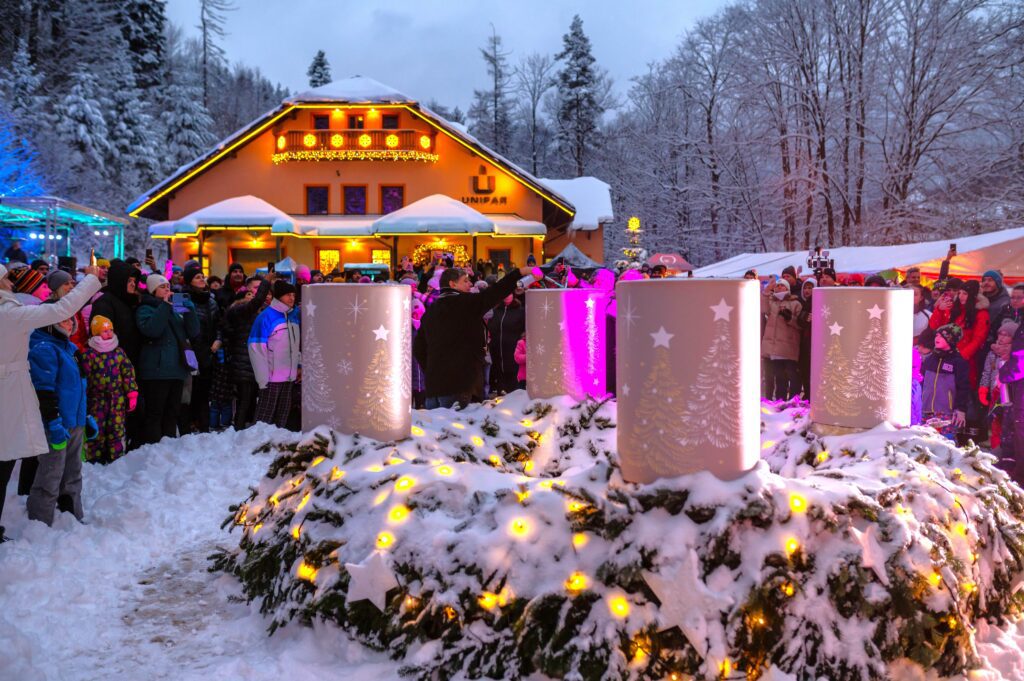 ARTMEDIA - UNIPAR: Discover the Magic of Premium Quality Czech Candles_12