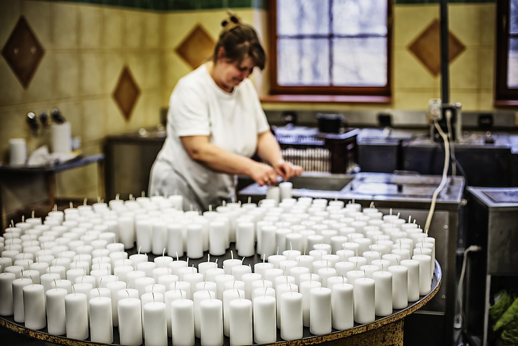ARTMEDIA - UNIPAR: Discover the Magic of Premium Quality Czech Candles_3